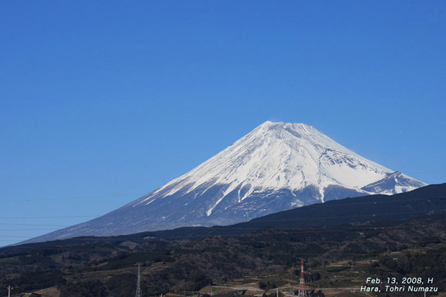 広重の 東海道五十三次 に描出された富士の表情